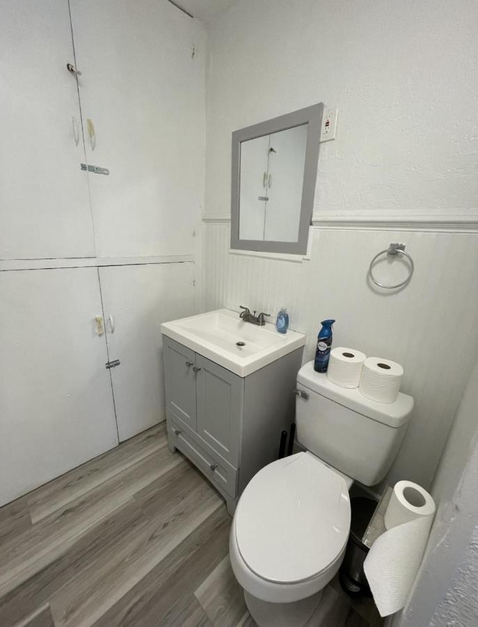 The Blue Wave Suite Unit B St. Petersburg Exterior photo